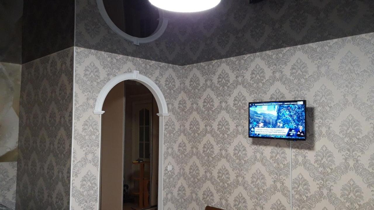 Apartment - Pervaya Liteinaya 2 Zaporizhia エクステリア 写真