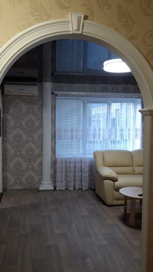 Apartment - Pervaya Liteinaya 2 Zaporizhia エクステリア 写真
